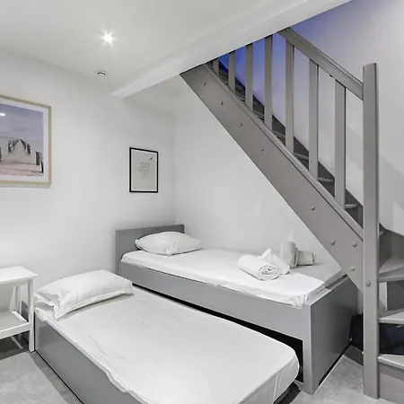 De Charme Au Coeur Des Batignolles *