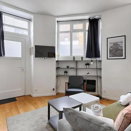 De Charme Au Coeur Des Batignolles Apartment